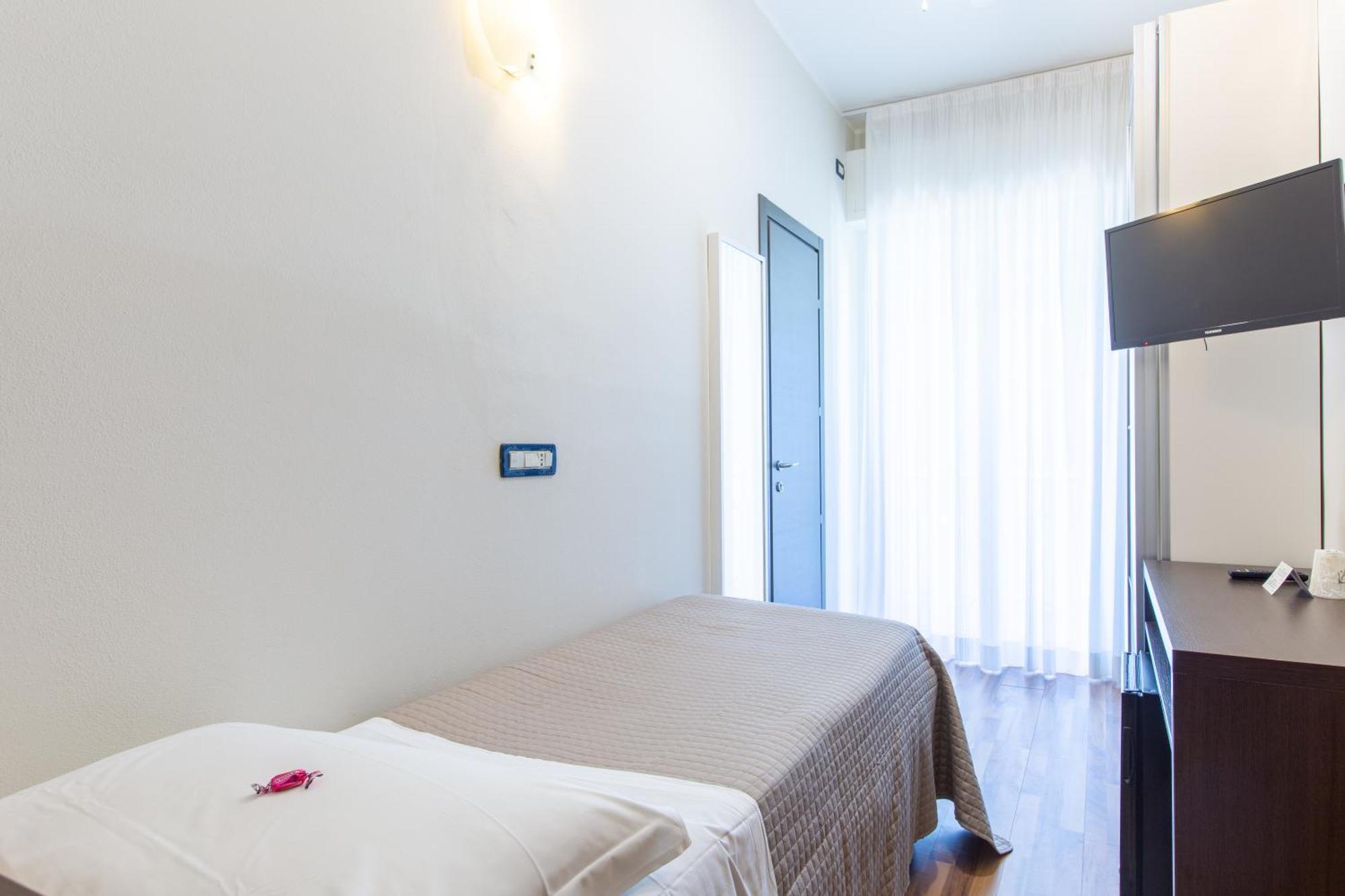 Hotel Gardenia Rimini Buitenkant foto